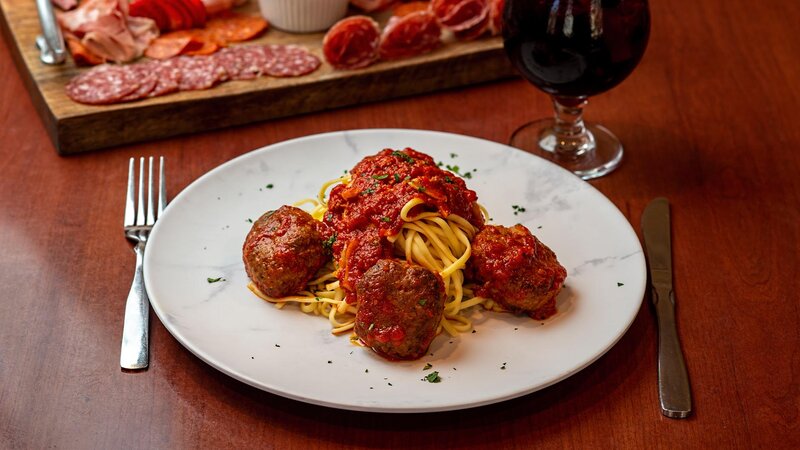 Spaghetti and meatballs entree